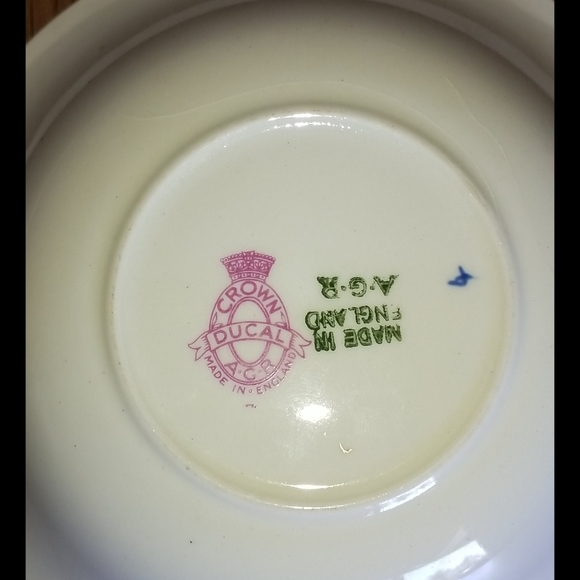 Collectible plates  made in England Crown Ducal - Picture 2 of 2